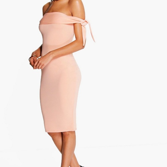 Boohoo Dresses & Skirts - Boohoo Off Shoulder Tie Sleeve midi scuba dress